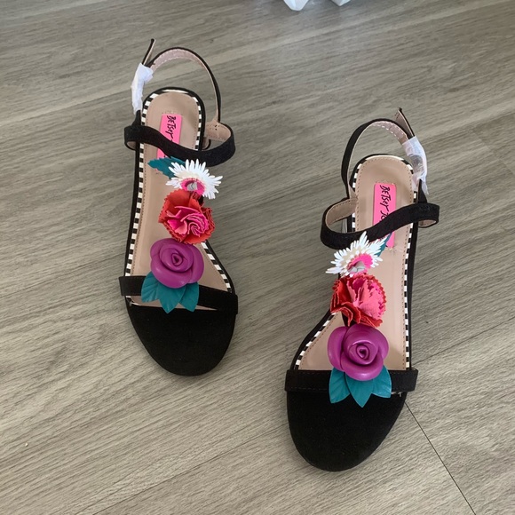 Betsey johnson floral sandals Clearance